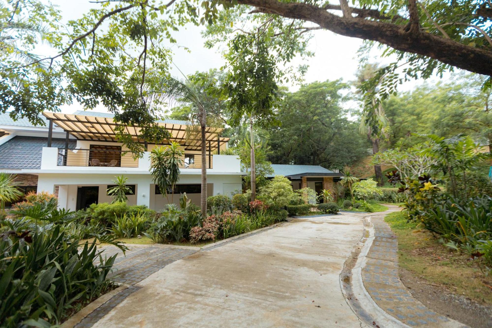 Bellagio Hills Hotel And Restaurant Paoay Exterior photo